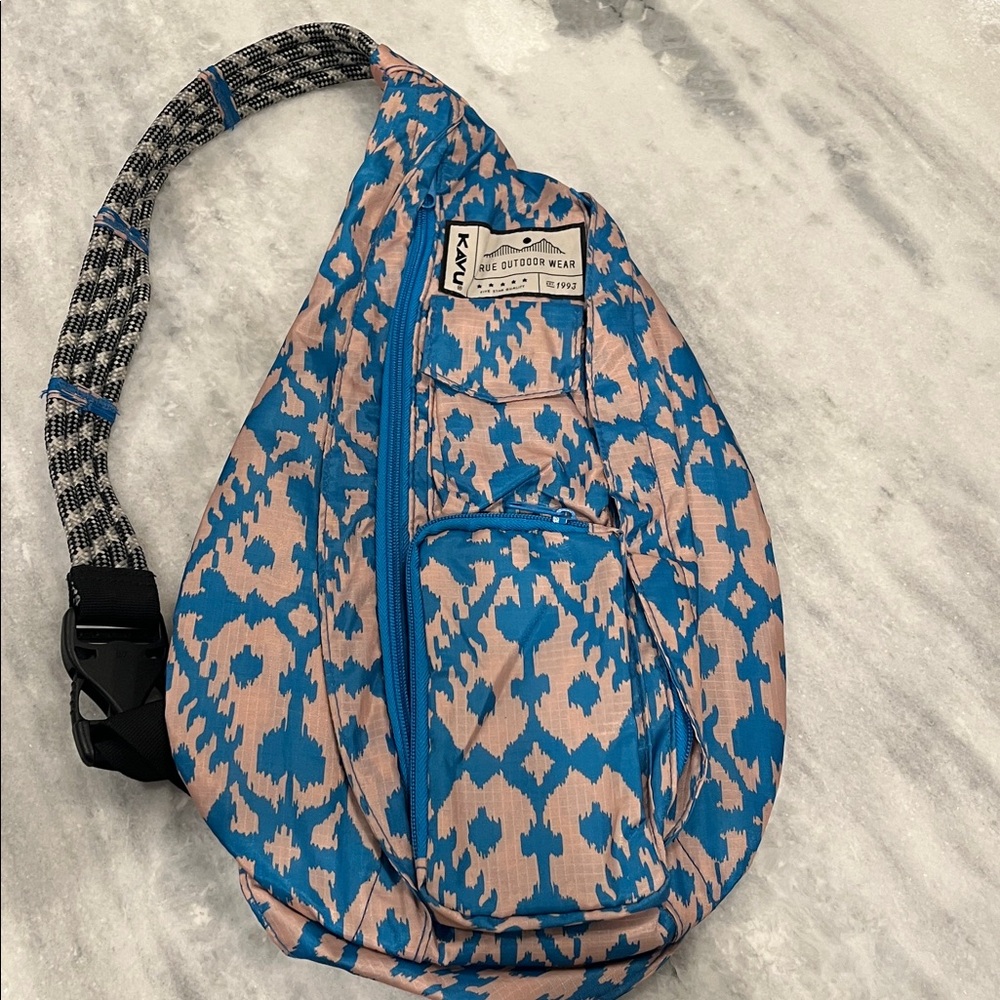 KAVU Lightweight Sling Rope Backpack Blue Ikat - Picture 2 of 10